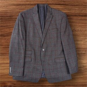Macy’s Men’s Wool Sport Coat. Gray w/ Brown Stripes. 46R